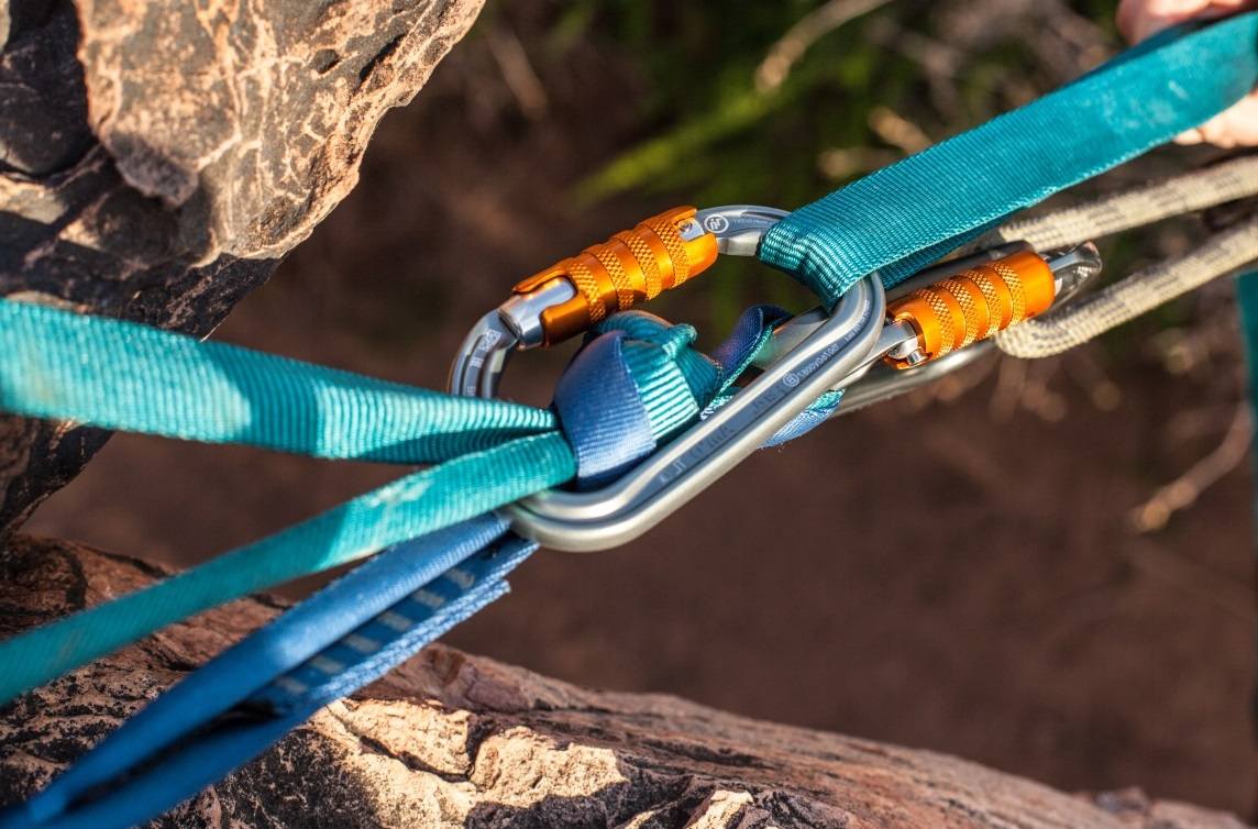 The Best Locking Carabiners for Rock Climbing in 2020